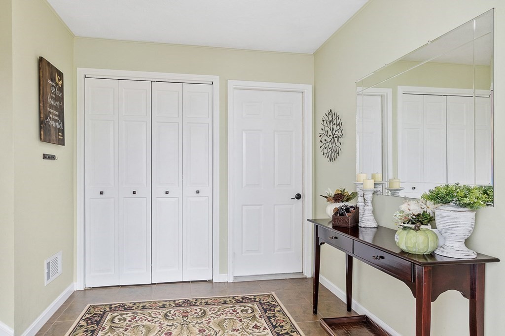 34 Magna Road Methuen, MA 01844 - Photo 3 of 39 Gallery Image 3