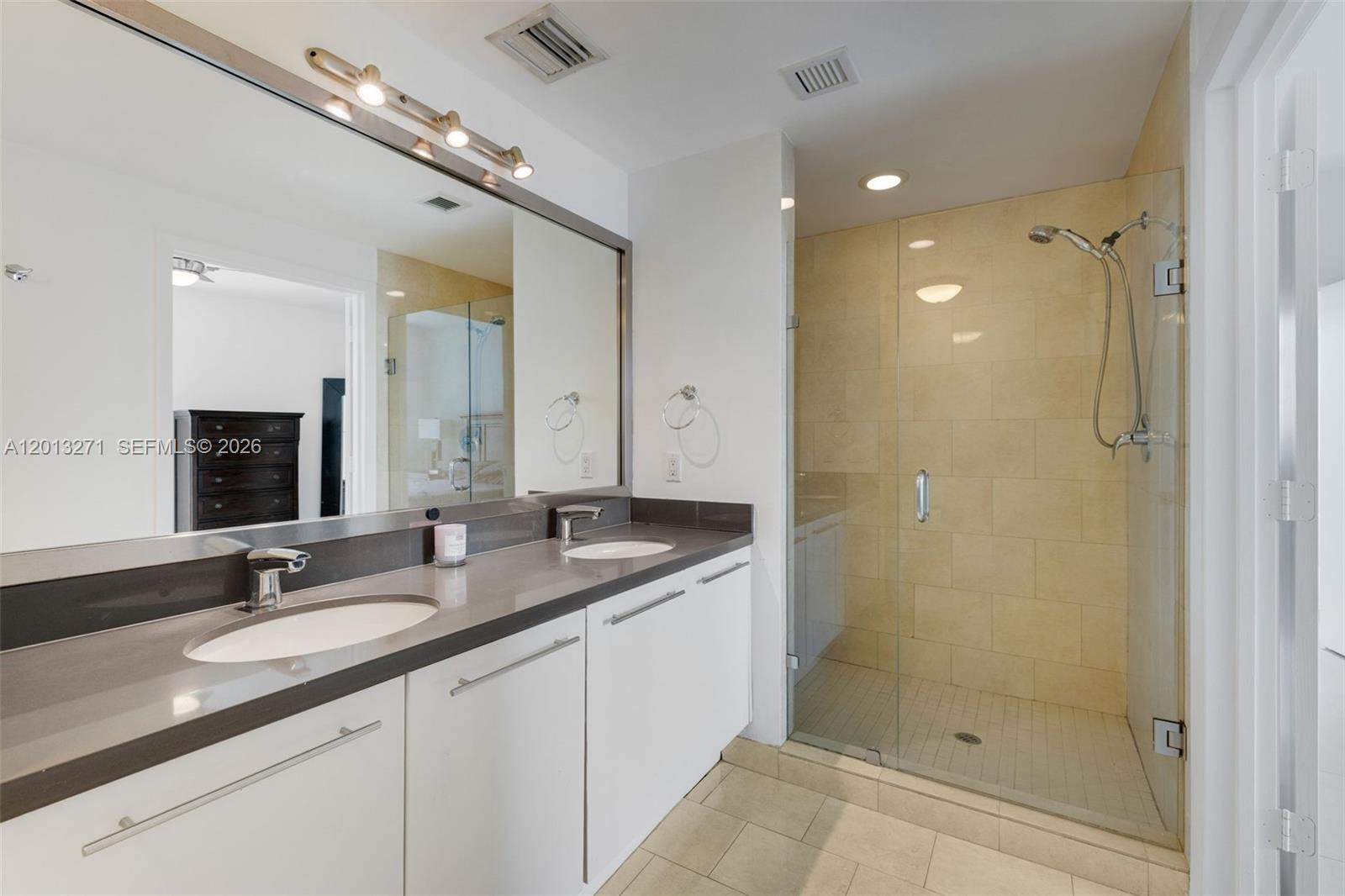 90 Southwest 3rd Street, Unit 2504 Miami, FL 33130 - Photo 17 of 69