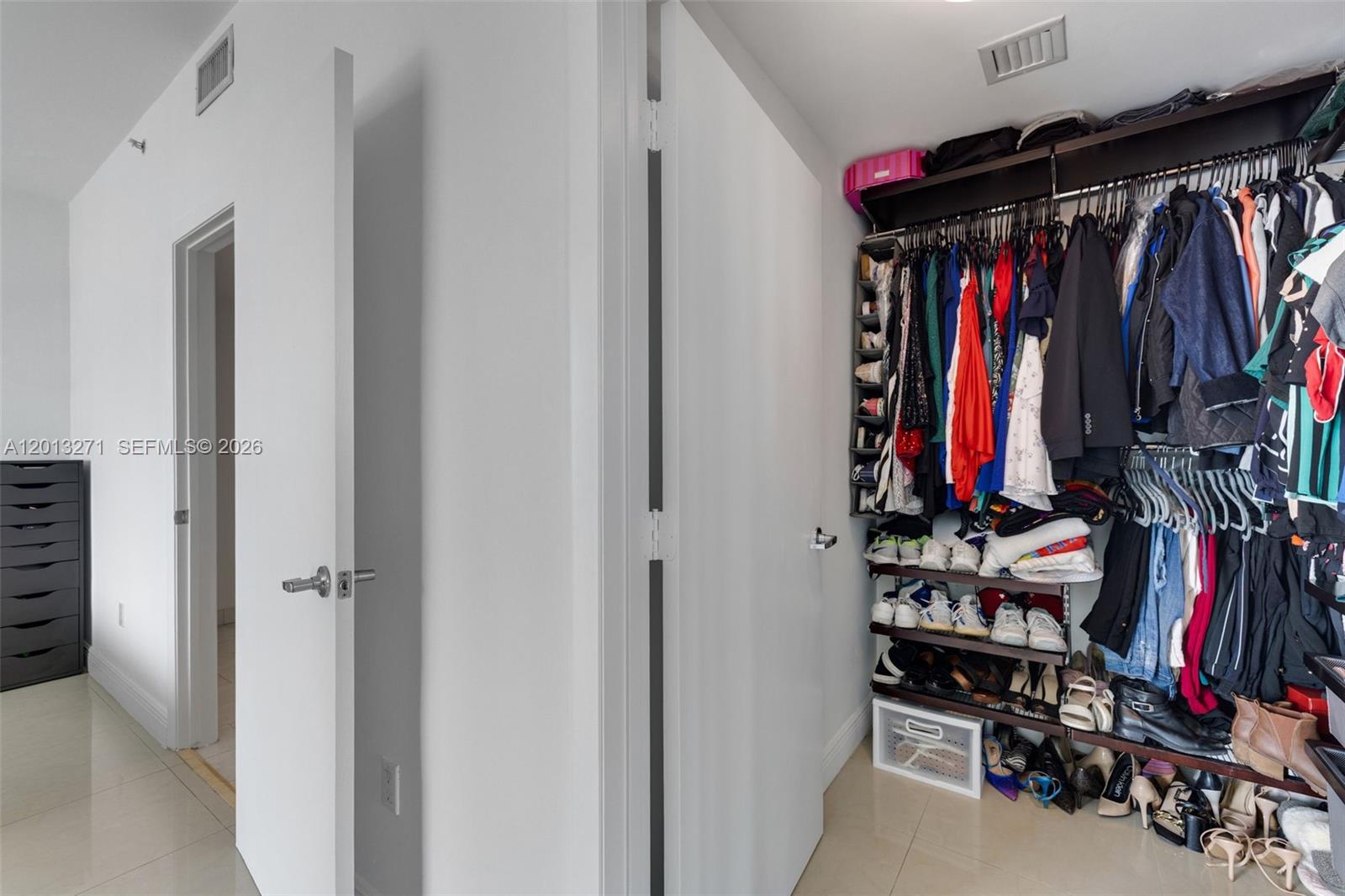 90 Southwest 3rd Street, Unit 2504 Miami, FL 33130 - Photo 18 of 69