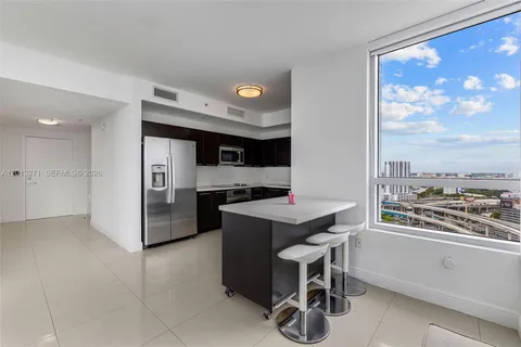 $625,000 | 90 Southwest 3rd Street, Unit 2504, Miami, FL 33130