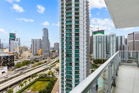 $625,000 | 90 Southwest 3rd Street, Unit 2504, Miami, FL 33130