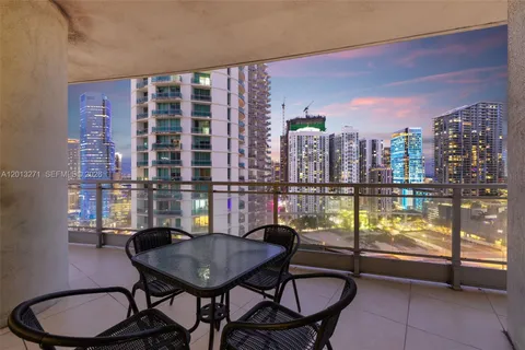 $625,000 | 90 Southwest 3rd Street, Unit 2504, Miami, FL 33130
