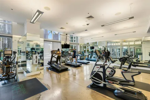 $625,000 | 90 Southwest 3rd Street, Unit 2504, Miami, FL 33130