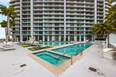 $625,000 | 90 Southwest 3rd Street, Unit 2504, Miami, FL 33130