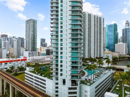$625,000 | 90 Southwest 3rd Street, Unit 2504, Miami, FL 33130