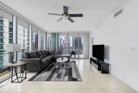 $625,000 | 90 Southwest 3rd Street, Unit 2504, Miami, FL 33130