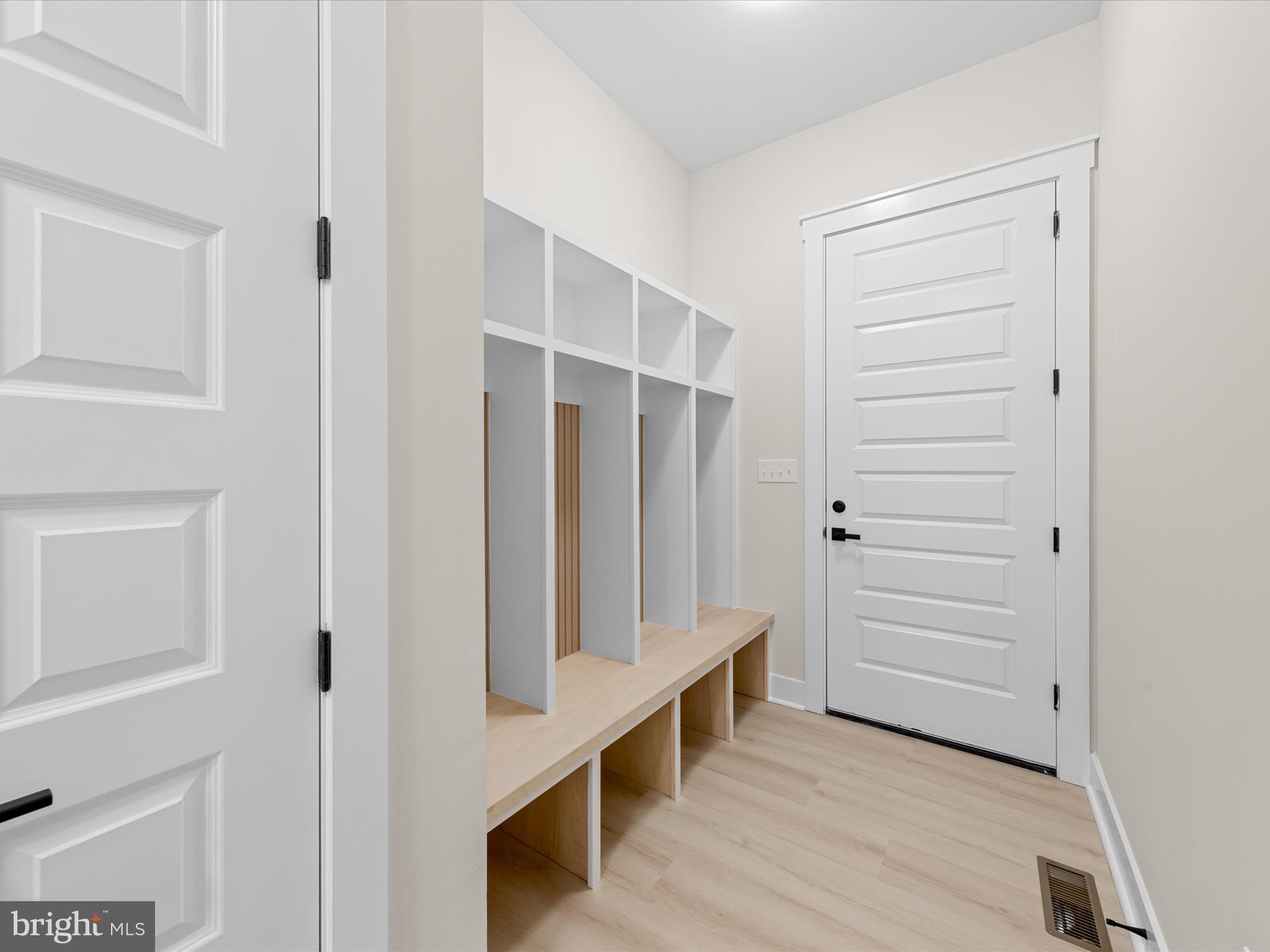37000 Brittingham Road Delmar, DE 19940 - Photo 28 of 74 a view of an empty walk in closet