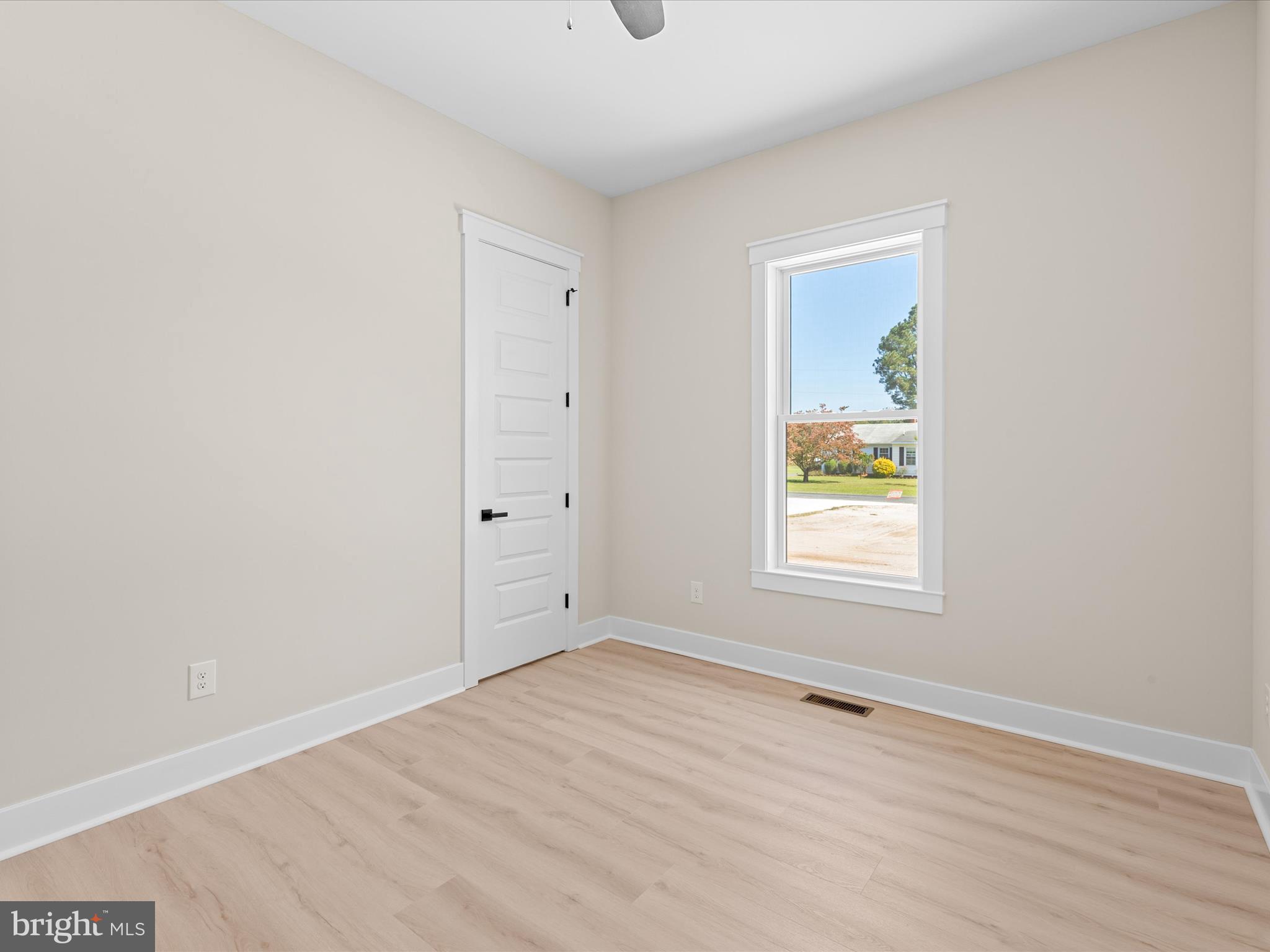 37000 Brittingham Road Delmar, DE 19940 - Photo 39 of 74 an empty room with a window