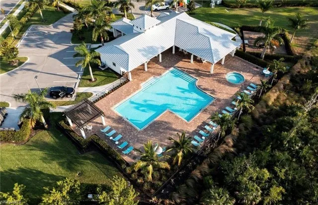 $875,000 | 3408 Pilot Circle, Naples, FL 34120