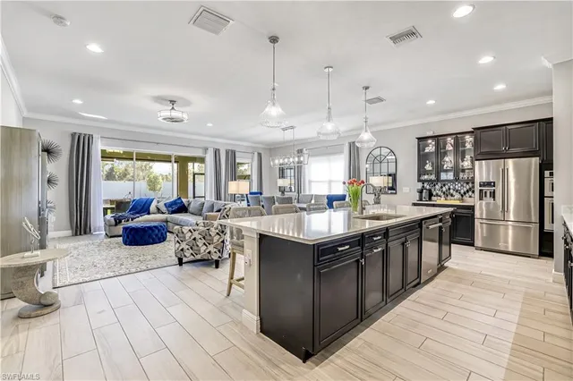 $875,000 | 3408 Pilot Circle, Naples, FL 34120