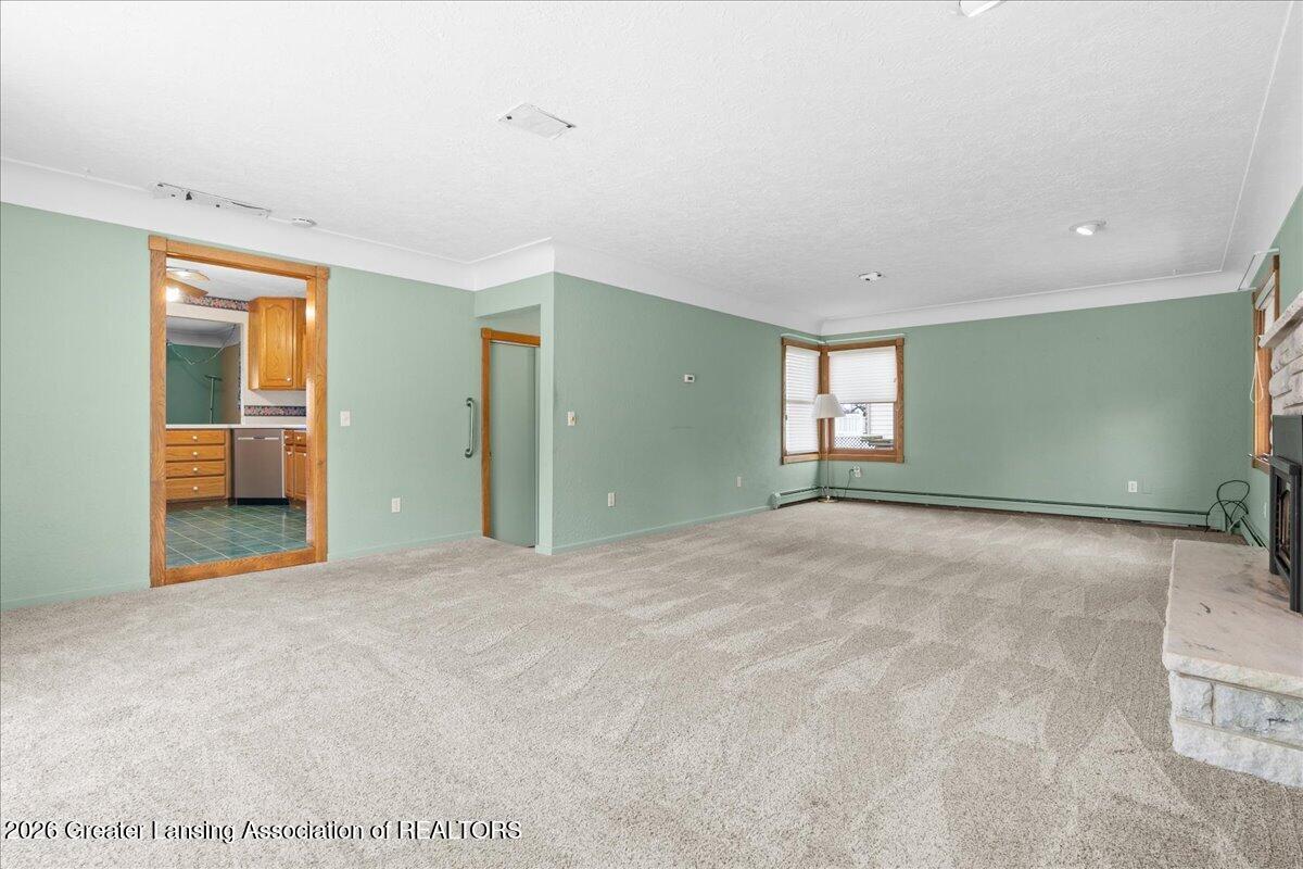14174 Myers Road Dewitt, MI 48820 - Photo 10 of 49 17-Media Jett - 22