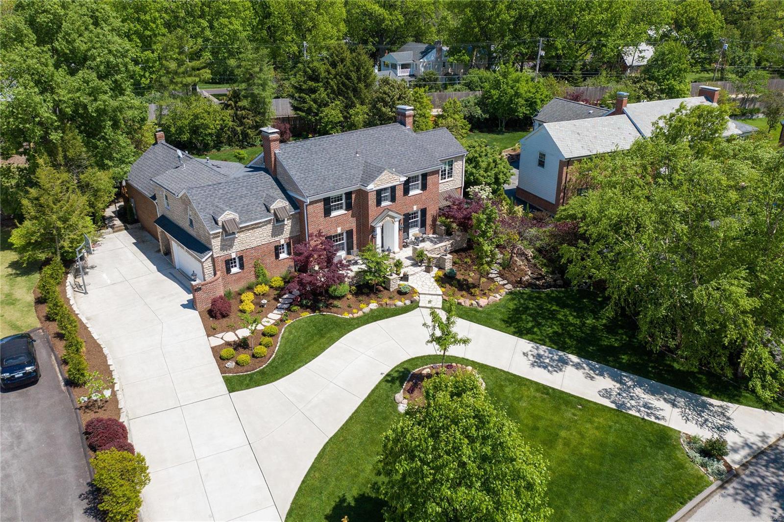 6 Ridgetop Drive St. Louis, MO 63117 - Photo 2 of 38 Gallery Image 2