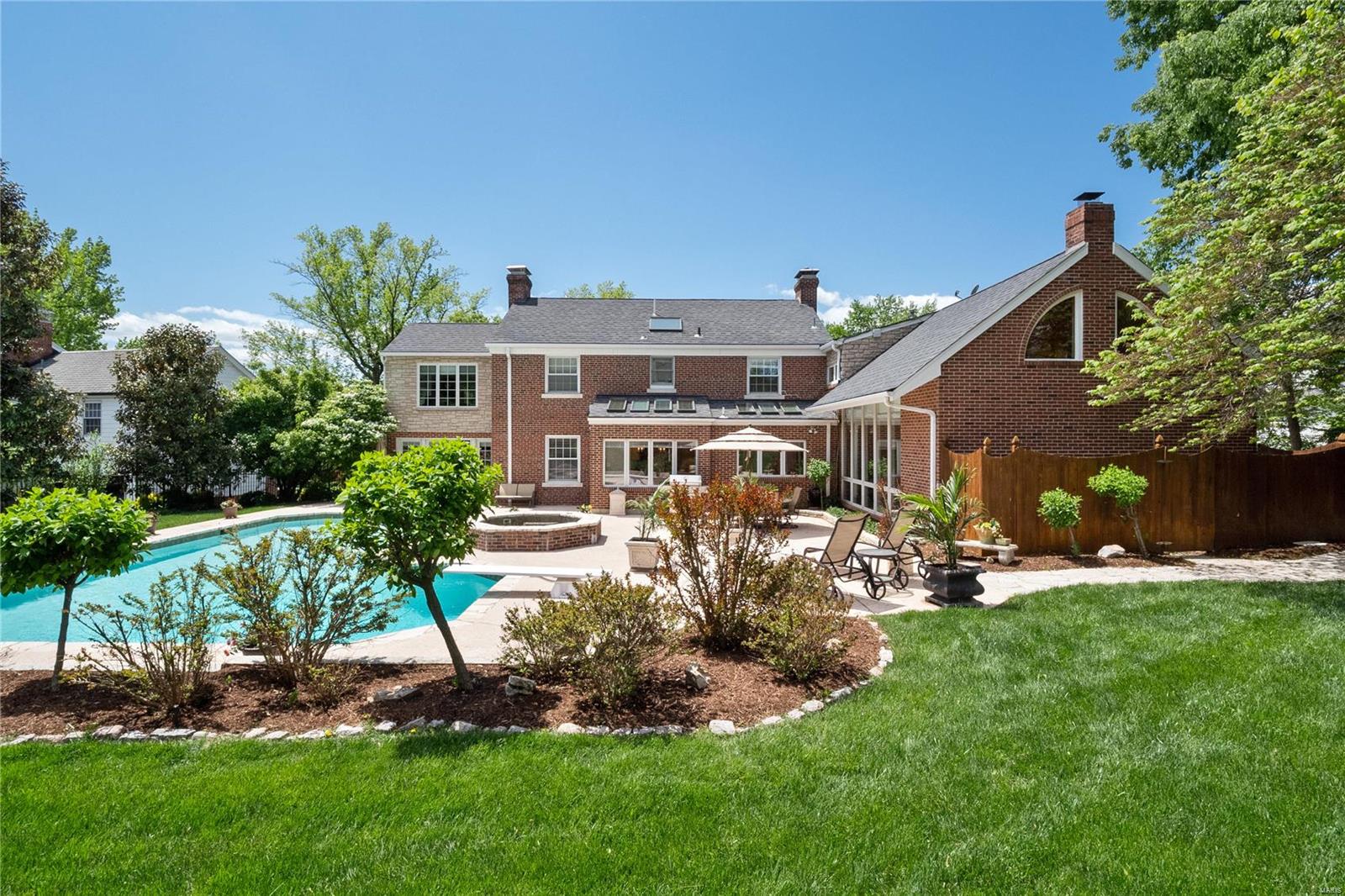 6 Ridgetop Drive St. Louis, MO 63117 - Photo 30 of 38 Gallery Image 30