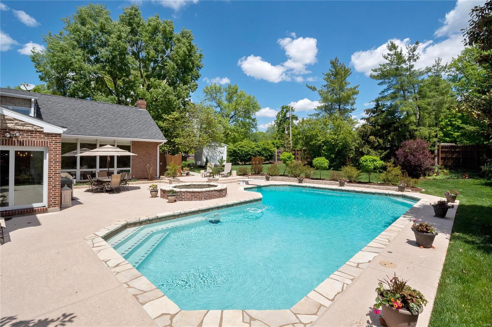 6 Ridgetop Drive St. Louis, MO 63117 - Photo 32 of 38 Gallery Image 32
