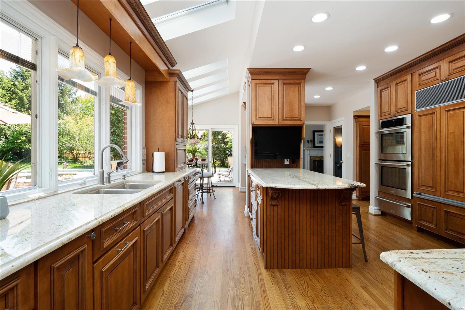 6 Ridgetop Drive St. Louis, MO 63117 - Photo 10 of 38 Gallery Image 10