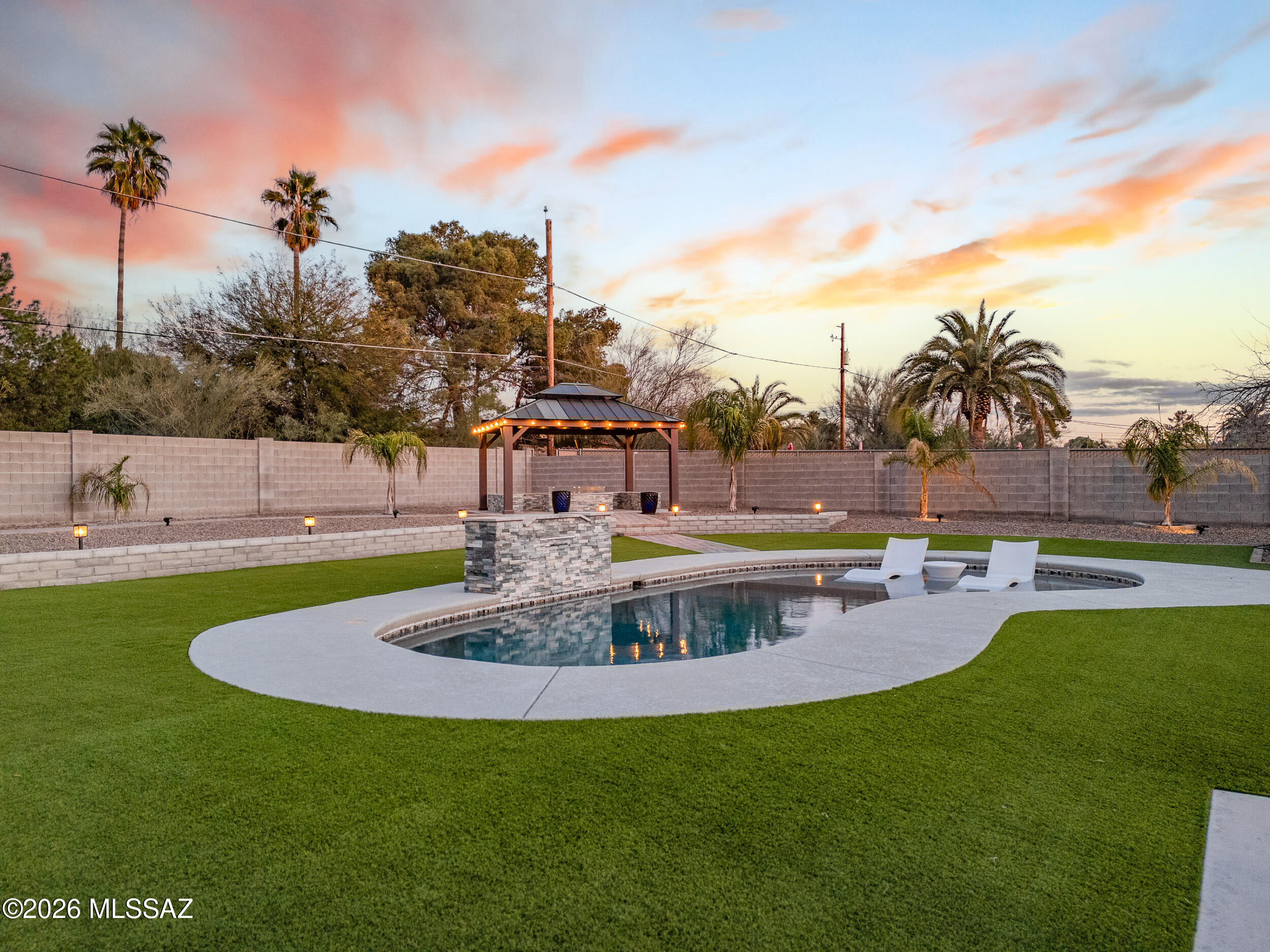 521 South Craycroft Road Tucson, AZ 85711 - Photo 1 of 48 Gallery Image 1