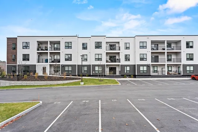 $665,000 | 203 Lowell Street, Unit 103, Wilmington, MA 01887
