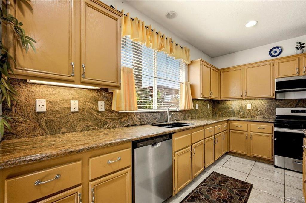 1121 Midnight Way Oceanside, CA 92057 - Photo 23 of 54