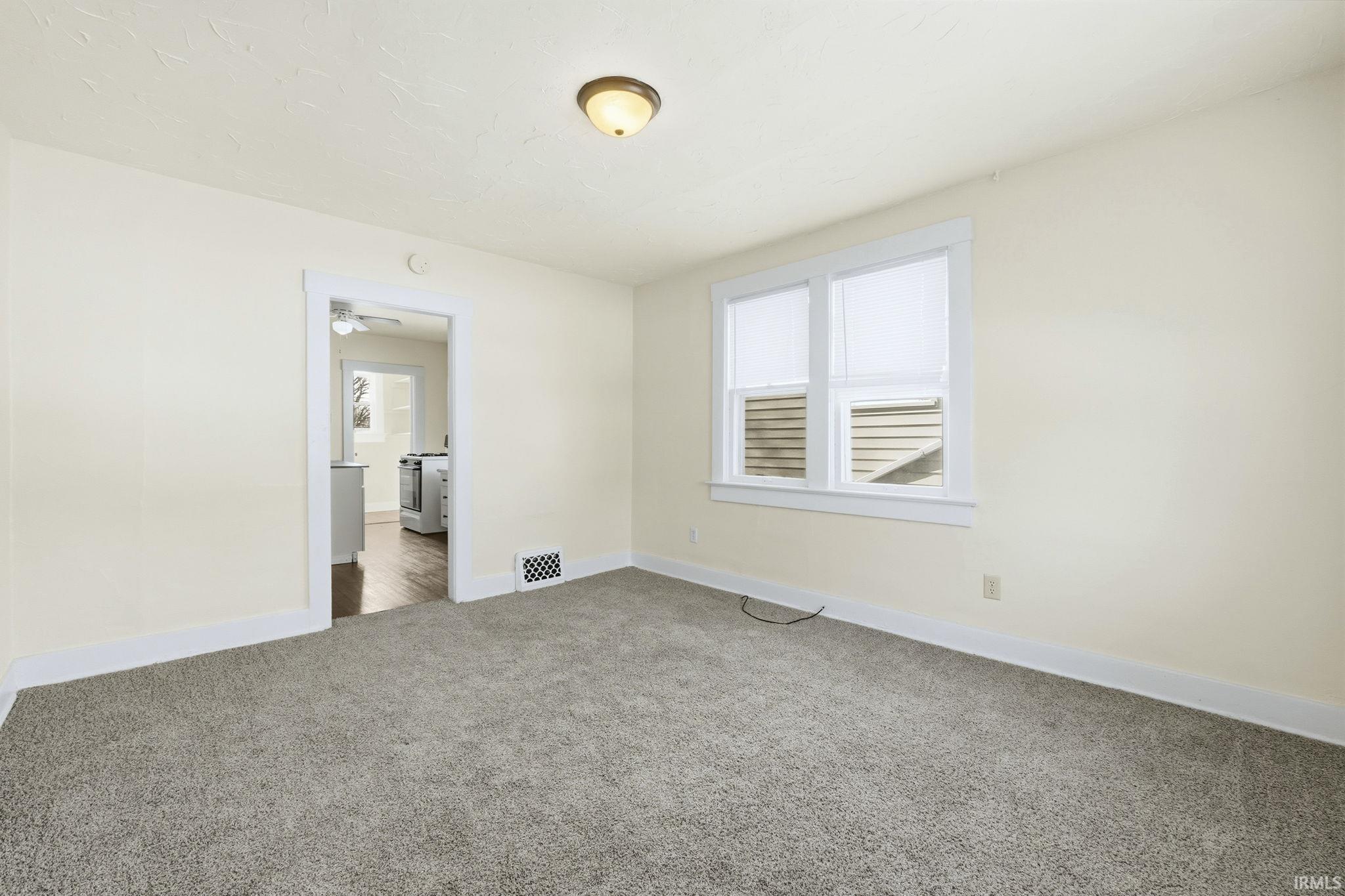 533 Irene Avenue Fort Wayne, IN 46808 - Photo 11 of 36