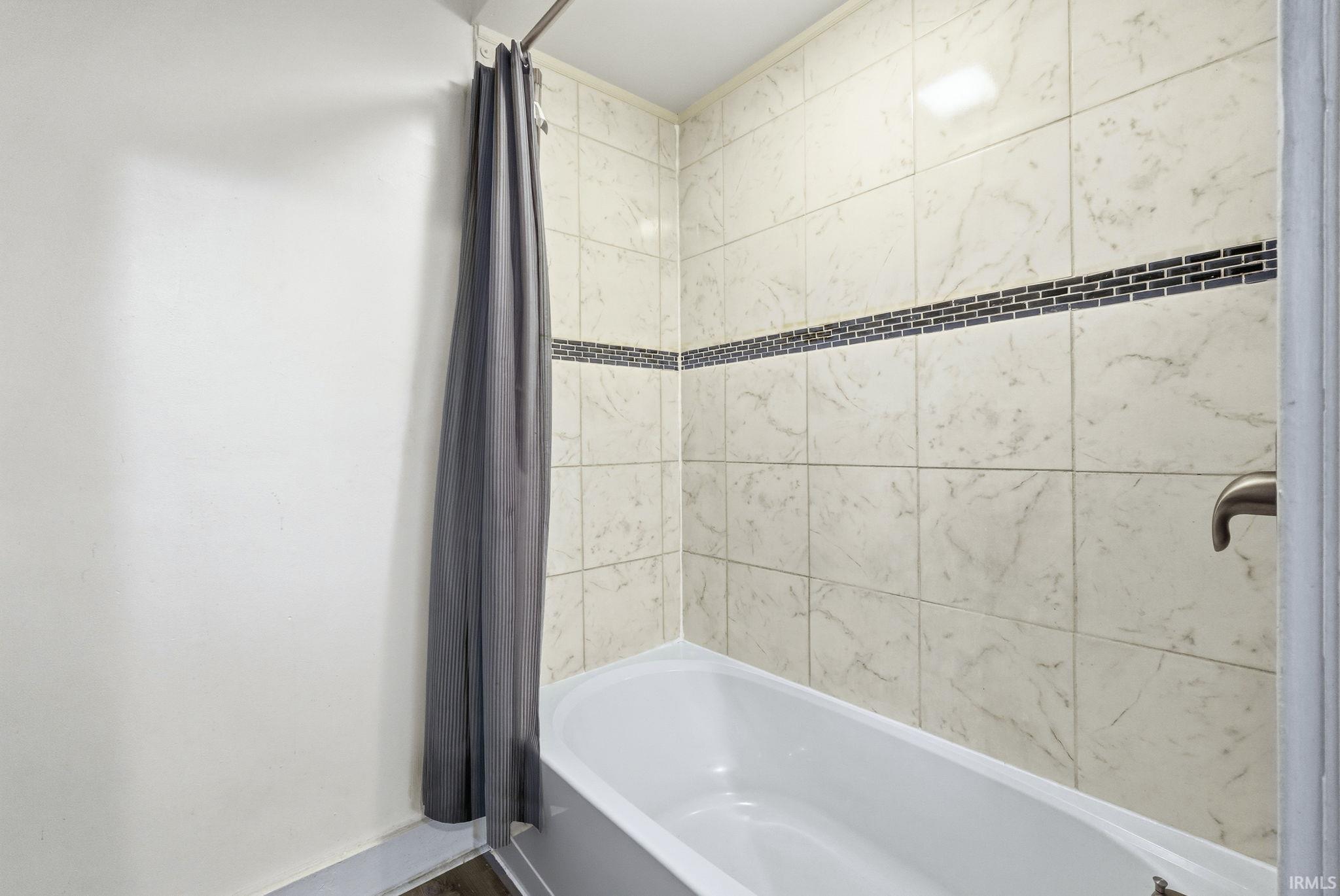 533 Irene Avenue Fort Wayne, IN 46808 - Photo 22 of 36