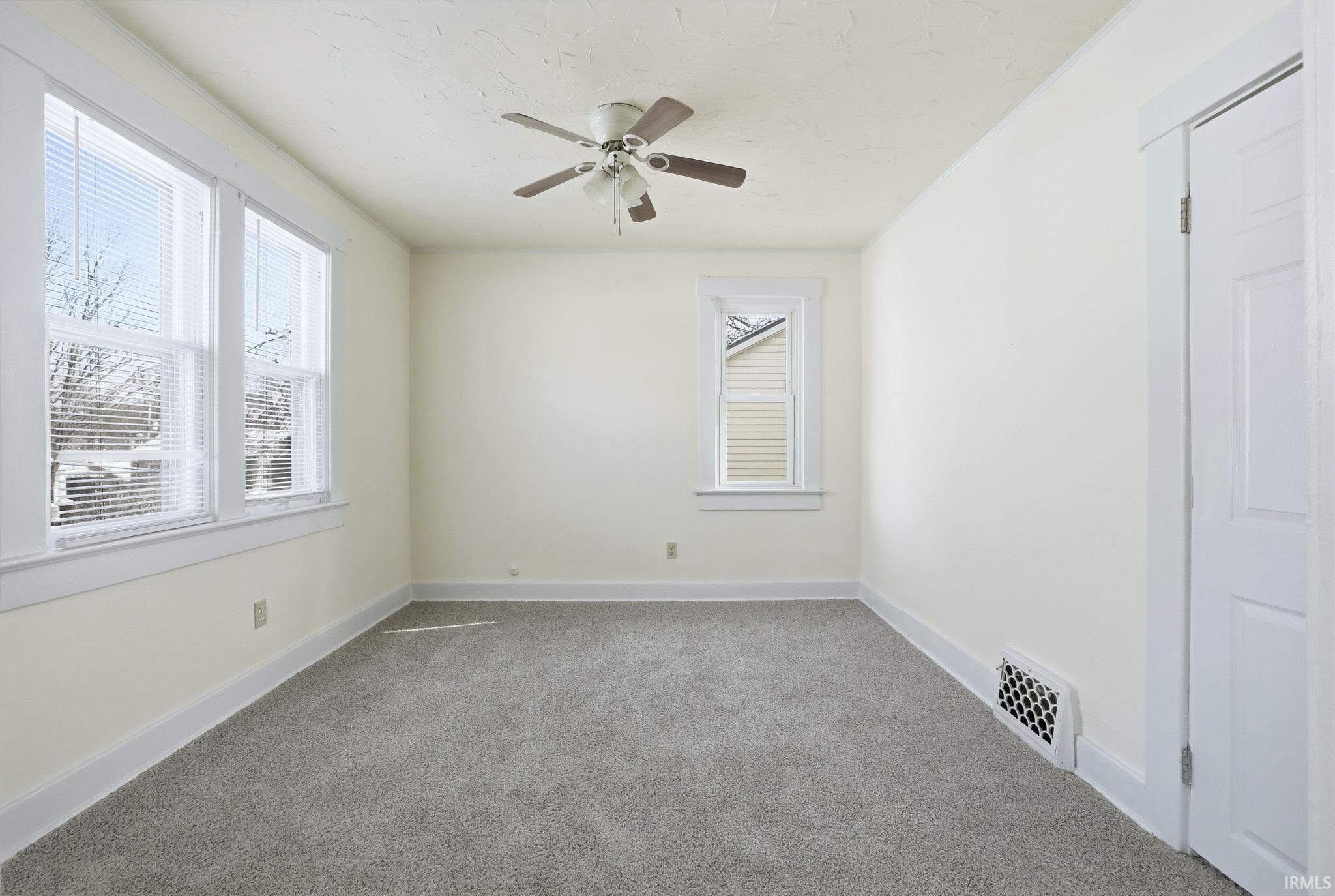 533 Irene Avenue Fort Wayne, IN 46808 - Photo 8 of 36