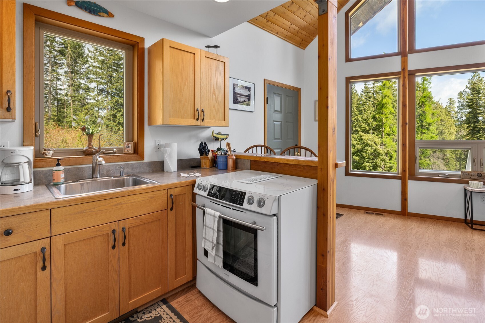 6166 Westside Road Cle Elum, WA 98922 - Photo 6 of 33