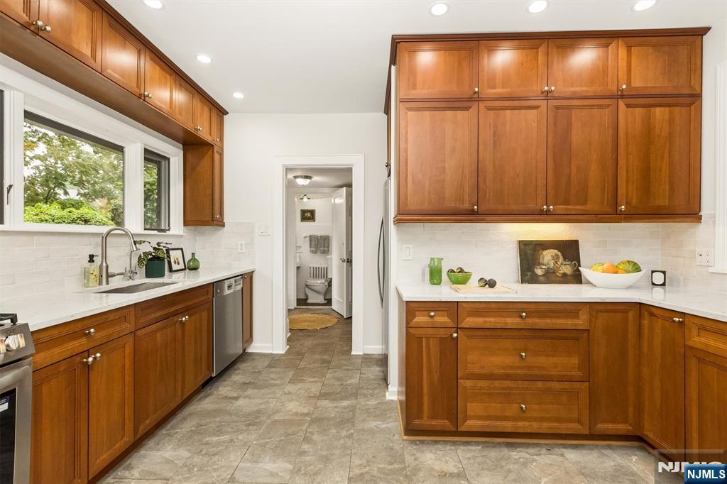 578 Ridgewood Avenue Glen Ridge, NJ 07028 - Photo 26 of 50 Gallery Image 26