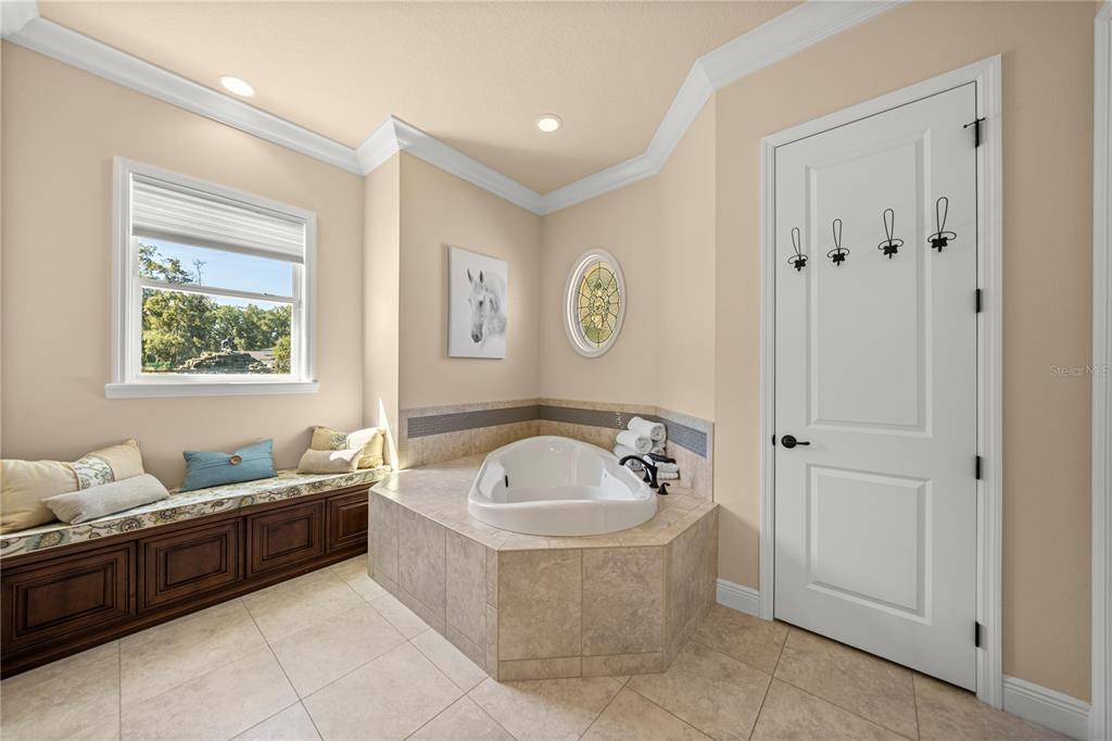 4681 Northwest 101st St Road Ocala, FL 34482 - Photo 18 of 33 a living room with furniture and window