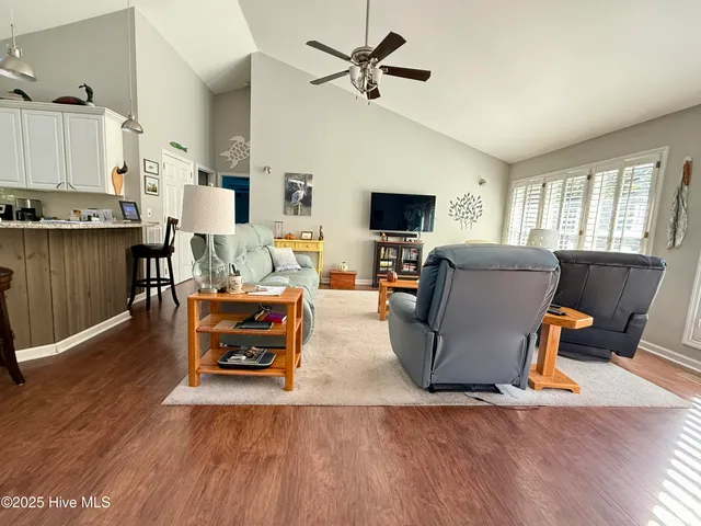 $800,000 | 138 Loblolly Drive, Pine Knoll Shores, NC 28512