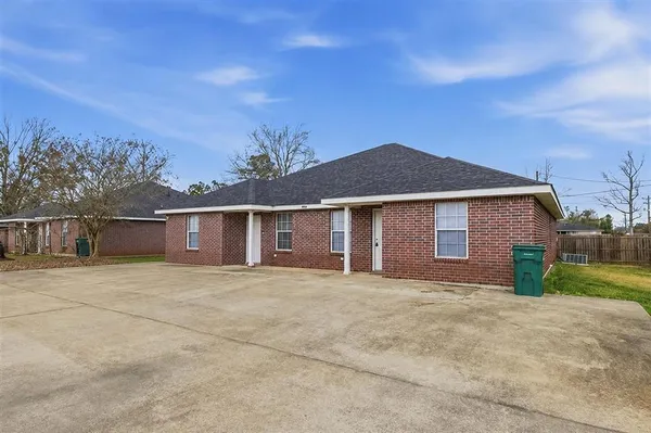 $1,250 | 589 North Perkins Ferry Road, Unit B, Lake Charles, LA 70611