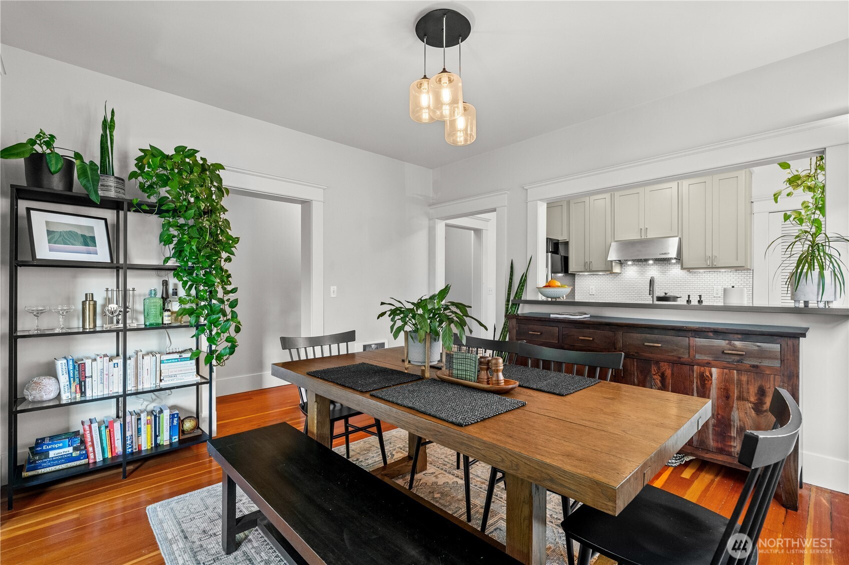 4420 Dayton Avenue North, Unit 2 Seattle, WA 98103 - Photo 9 of 32
