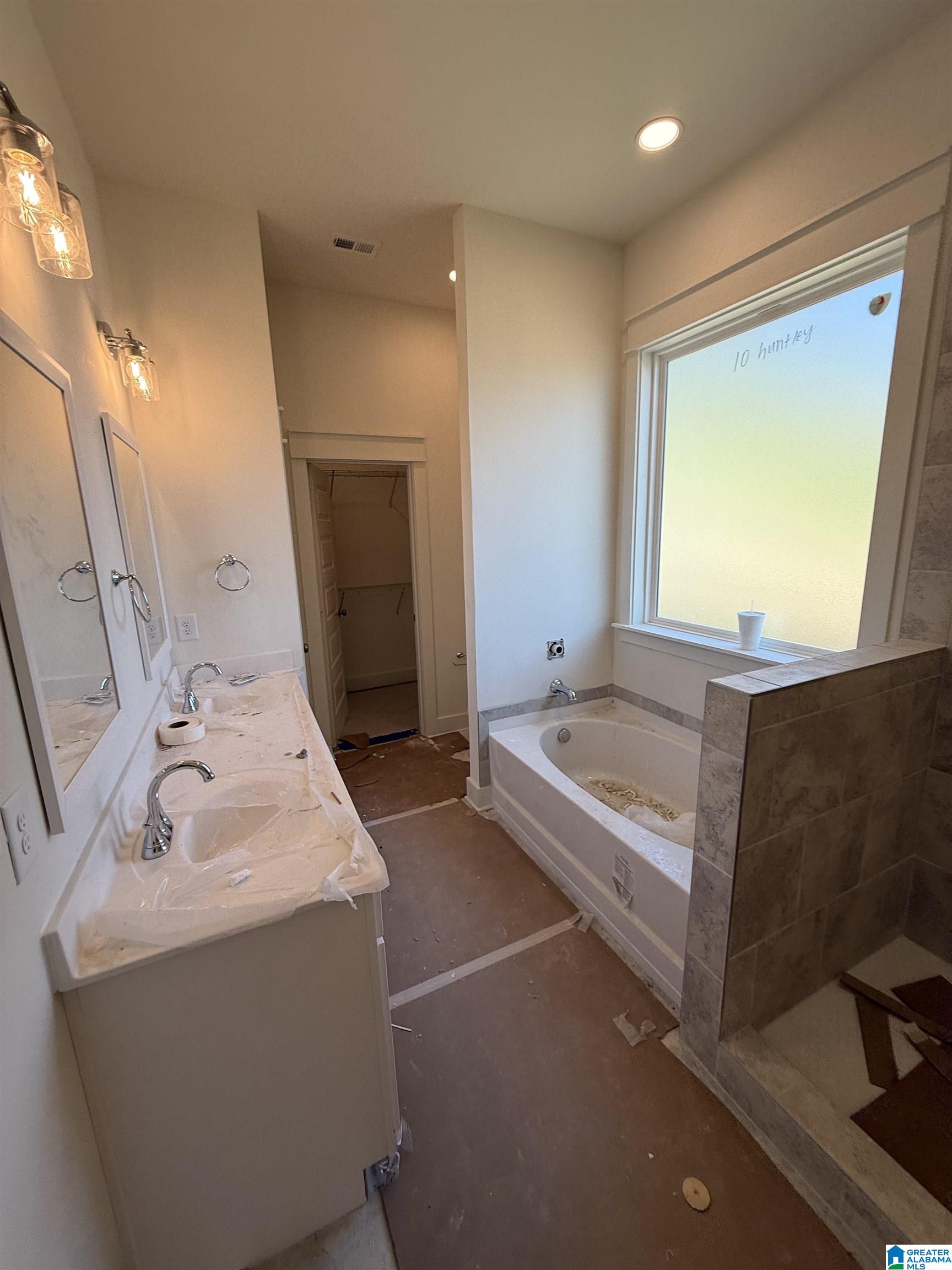 140 Huntley Rdg Drive Pelham, AL 35124 - Photo 6 of 8
