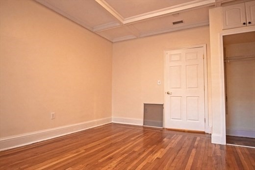 73 Thatcher Street, Unit 302 Brookline, MA 02446 - Photo 9 of 12