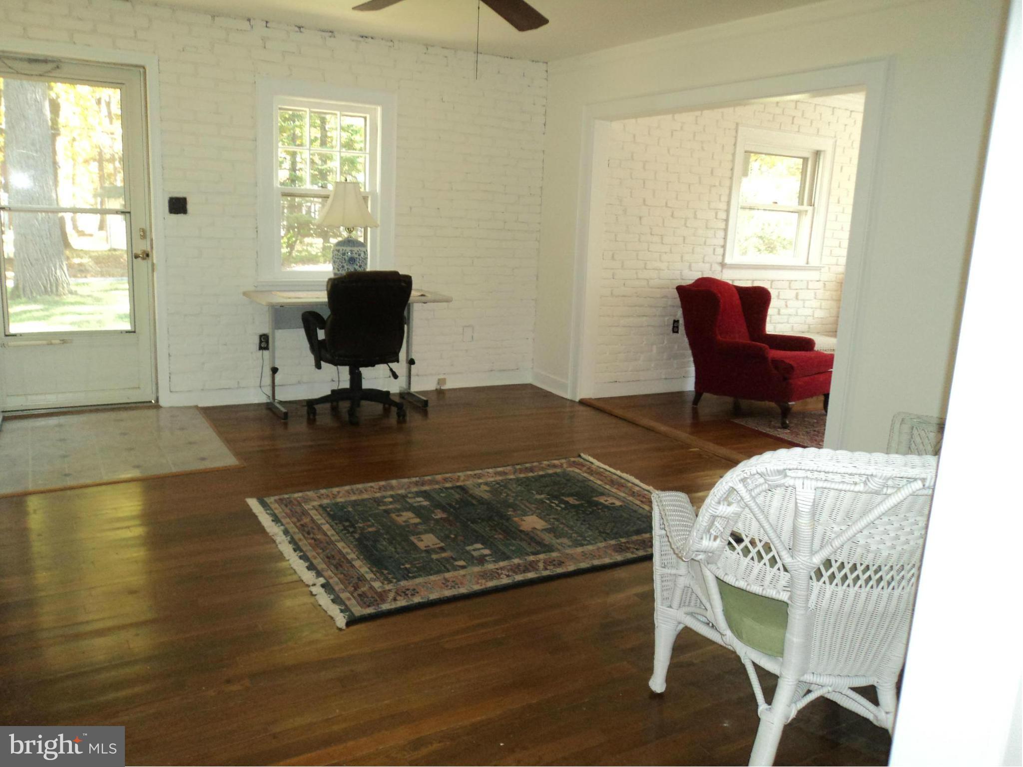 15700 Peach Orchard Road Silver Spring, MD 20905 - Photo 11 of 18 Living Room