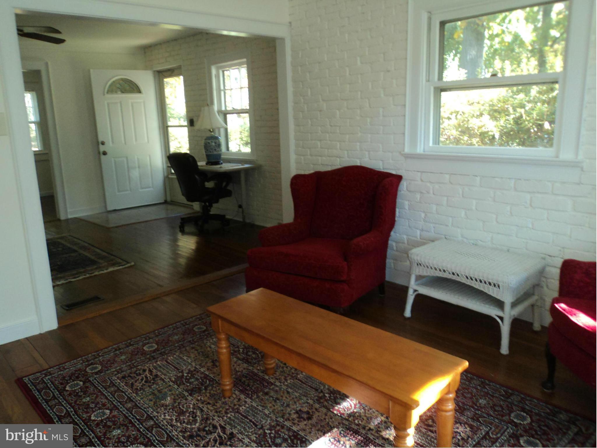 15700 Peach Orchard Road Silver Spring, MD 20905 - Photo 13 of 18 Family Room