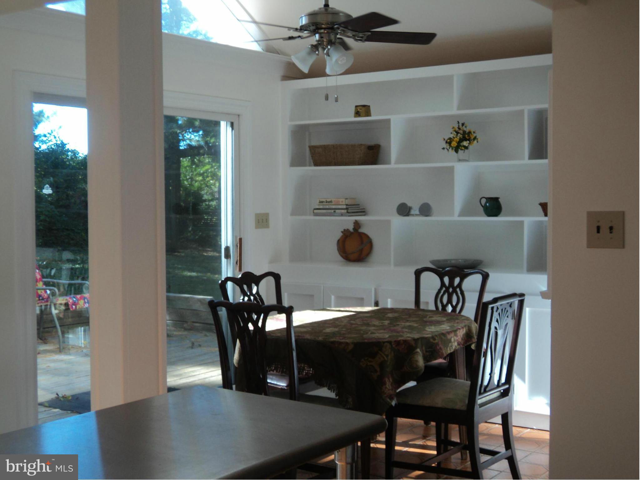 15700 Peach Orchard Road Silver Spring, MD 20905 - Photo 8 of 18 Dining Room