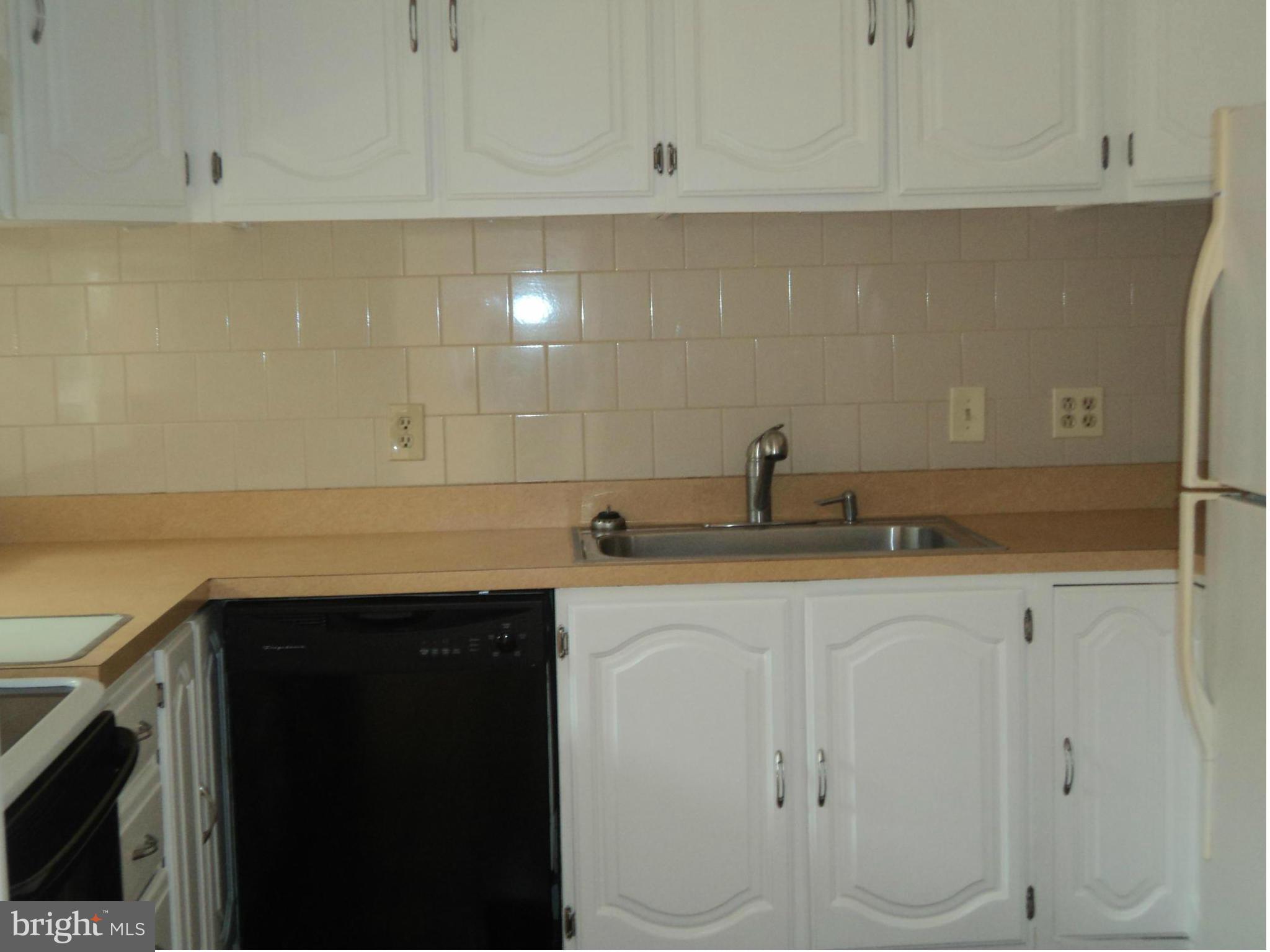 15700 Peach Orchard Road Silver Spring, MD 20905 - Photo 9 of 18 Kitchen