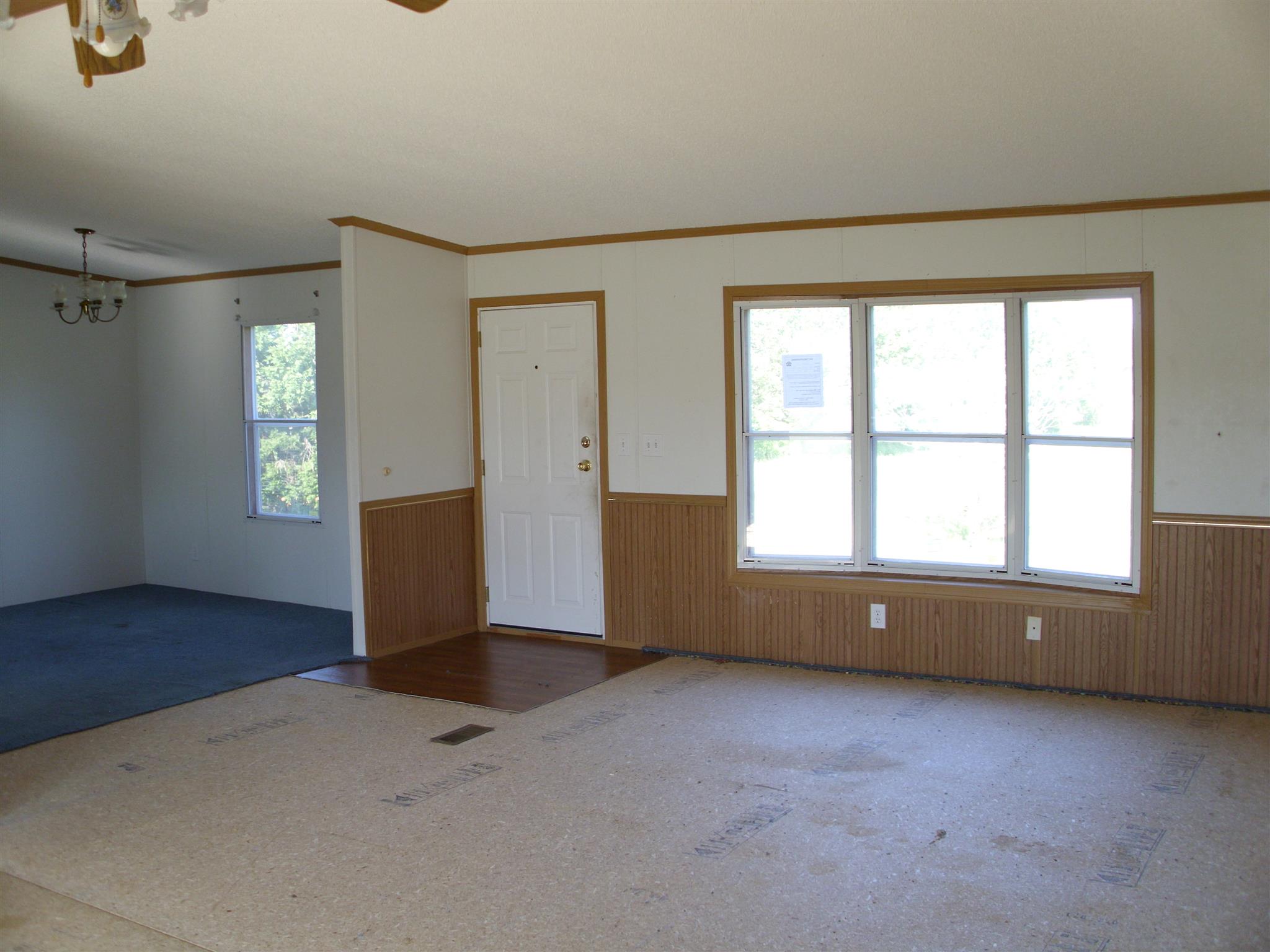 3763 Hoods Branch Road Springfield, TN 37172 - Photo 4 of 15 an empty room with windows