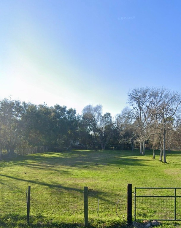 2 South Tower Road Santa Fe, TX 77517 - Photo 3 of 5