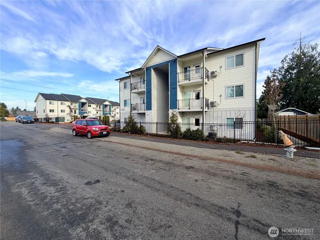 $8,250,000 | 1202 East 72nd Street, Tacoma, WA 98404