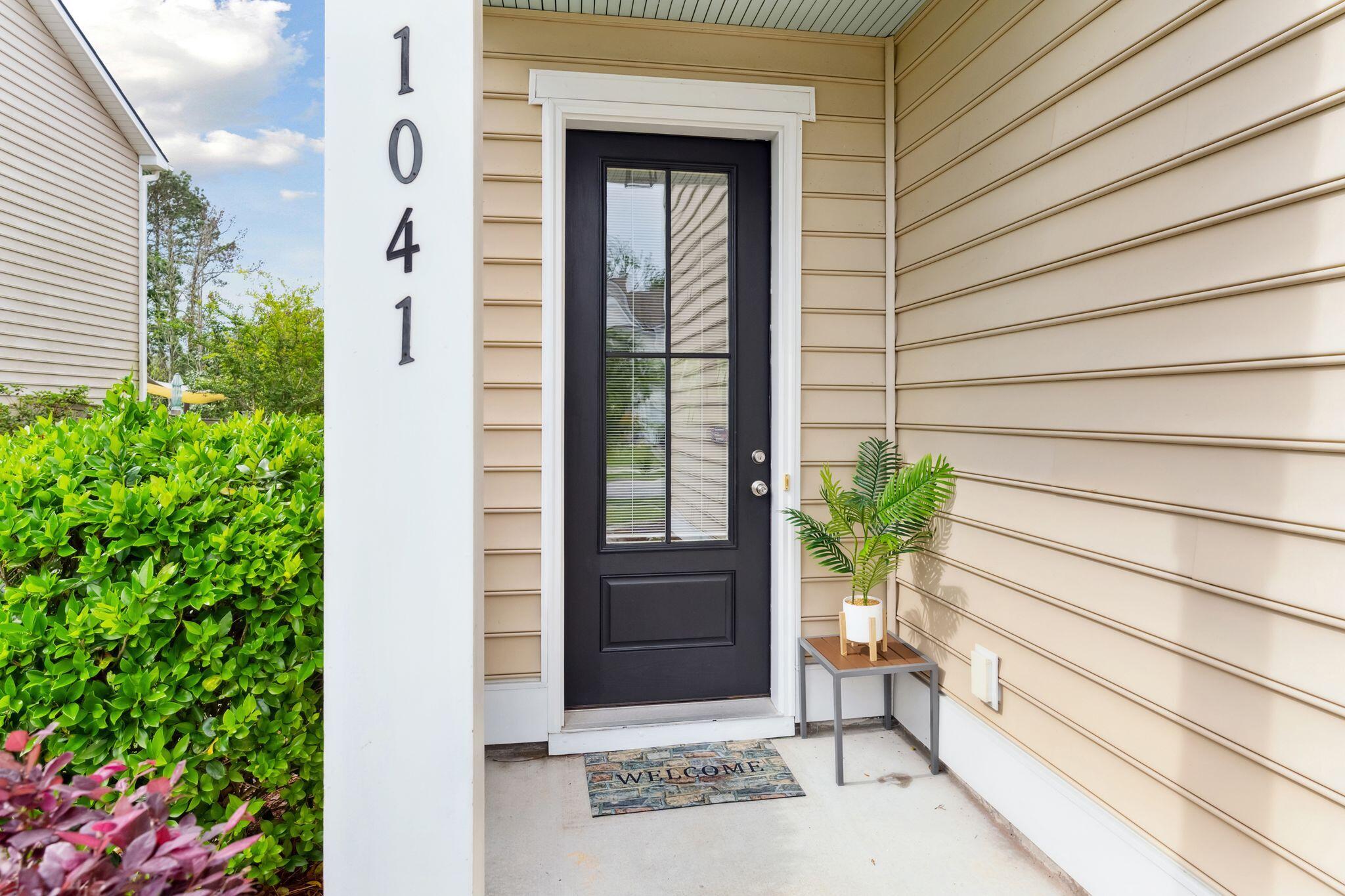 1041 Harbortowne Road Charleston, SC 29412 - Photo 2 of 44 1041HarbortowneRd-KeenEyeMarketing-003