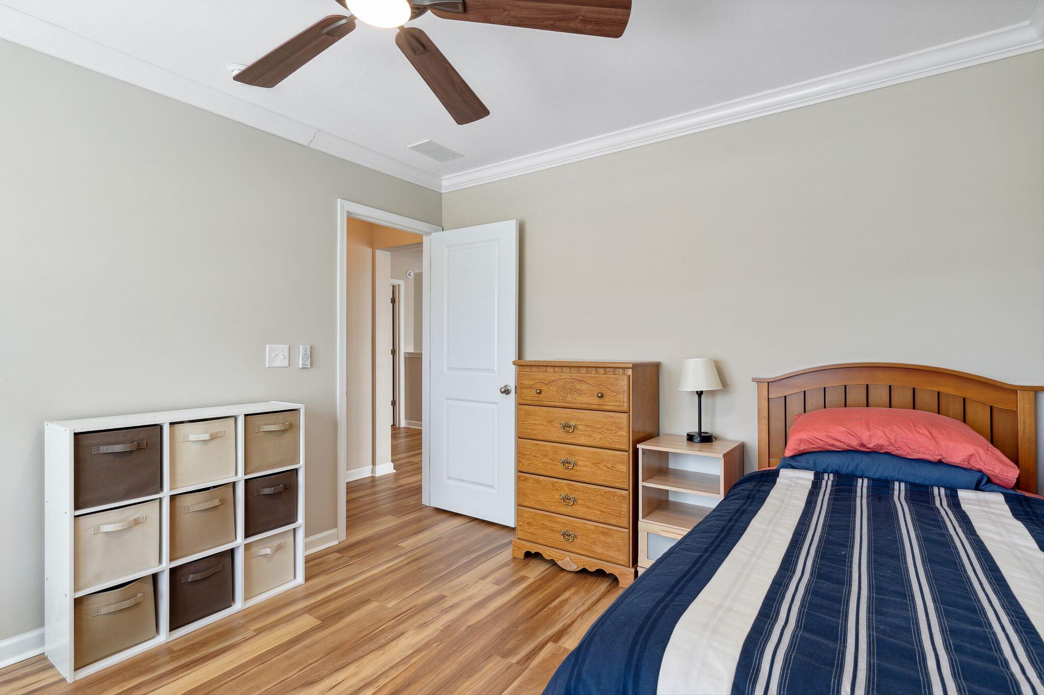 1041 Harbortowne Road Charleston, SC 29412 - Photo 29 of 44 1041HarbortowneRd-KeenEyeMarketing-030