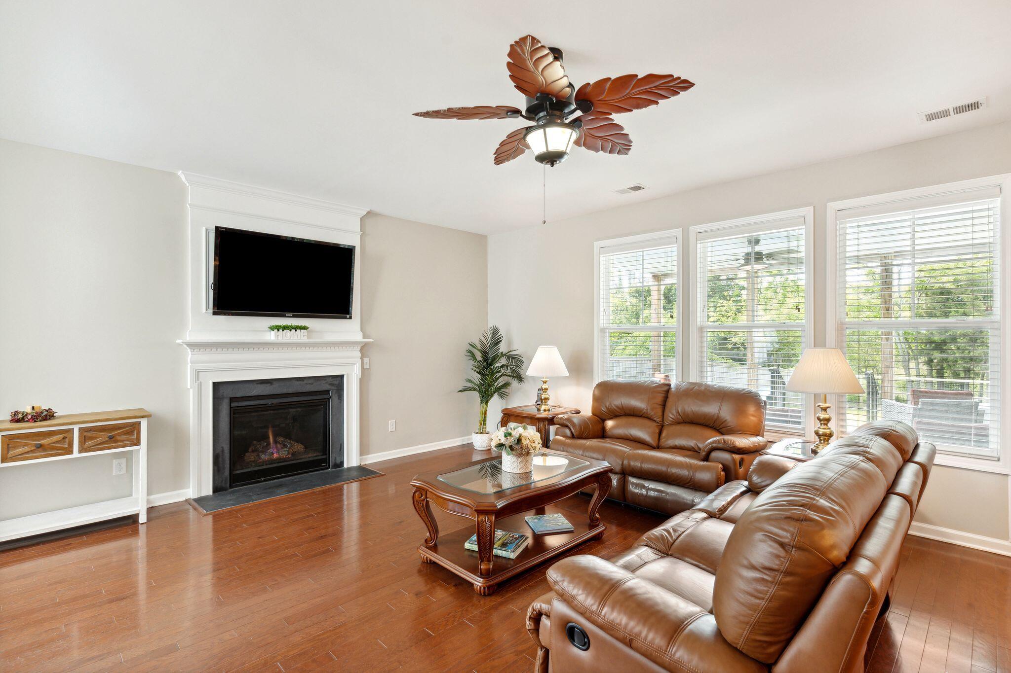 1041 Harbortowne Road Charleston, SC 29412 - Photo 8 of 44 1041HarbortowneRd-KeenEyeMarketing-009