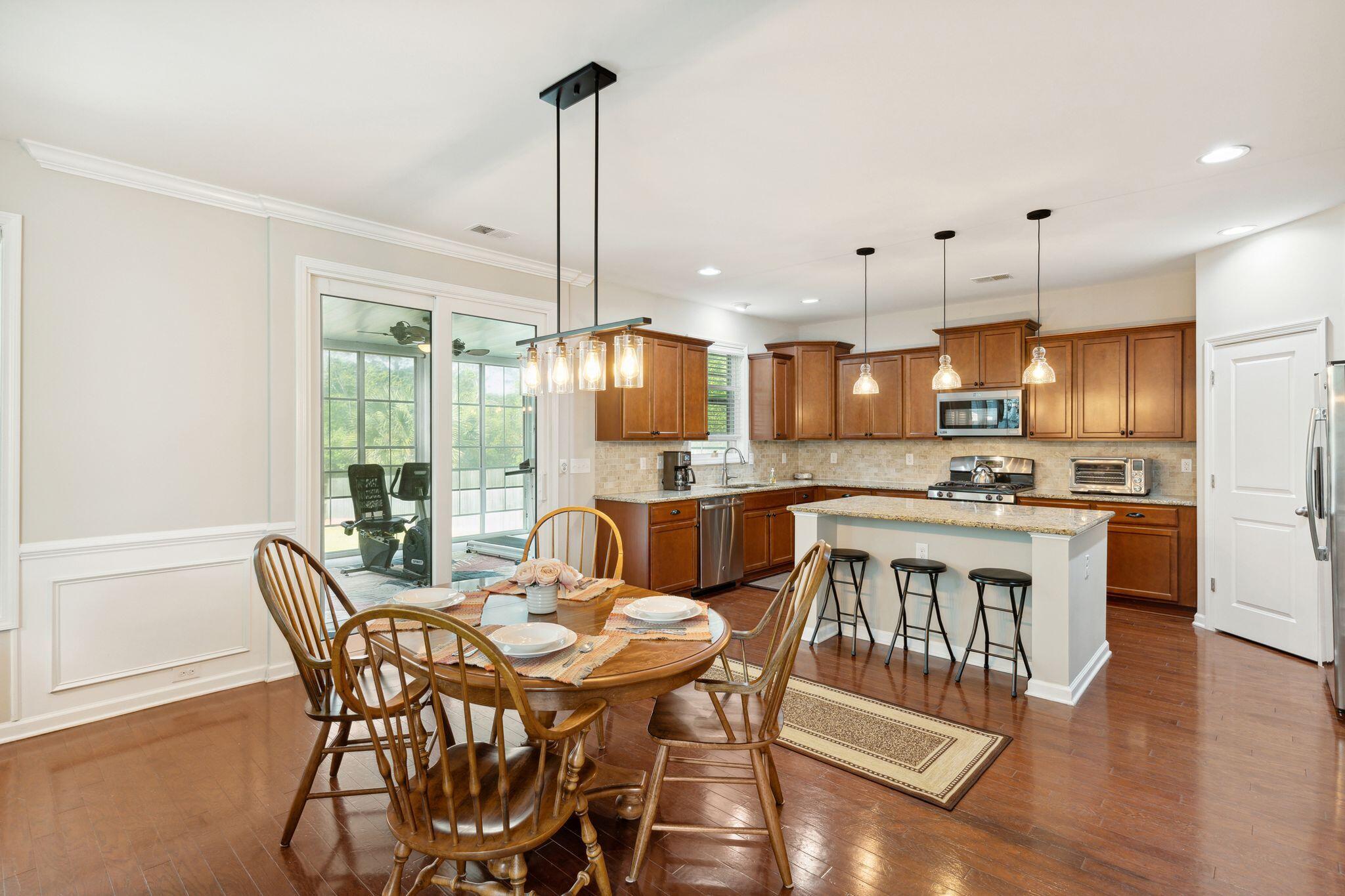 1041 Harbortowne Road Charleston, SC 29412 - Photo 9 of 44 1041HarbortowneRd-KeenEyeMarketing-010