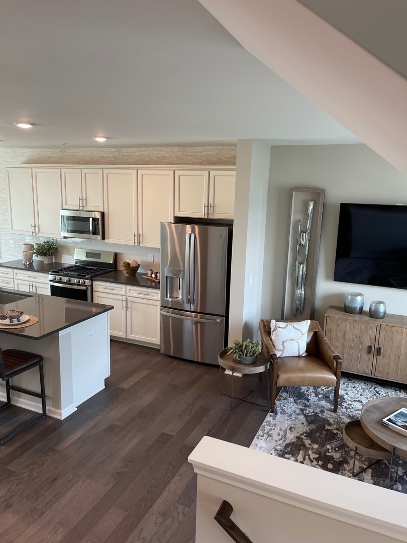 1052 Atterberg Road, Unit 3502 South Elgin, IL 60177 - Photo 18 of 18 Gallery Image 18