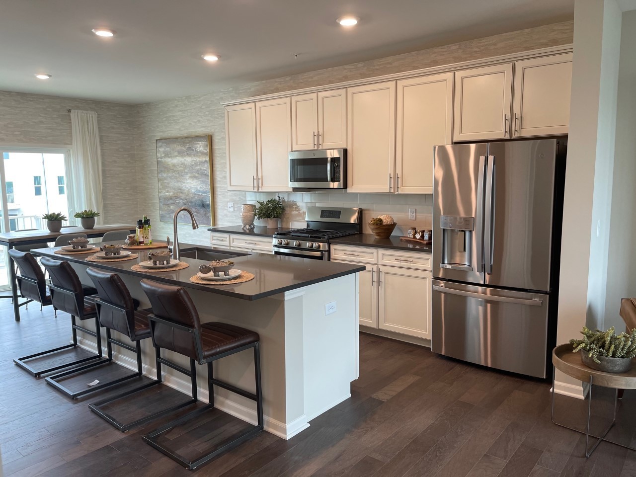 1052 Atterberg Road, Unit 3502 South Elgin, IL 60177 - Photo 5 of 18 Gallery Image 5