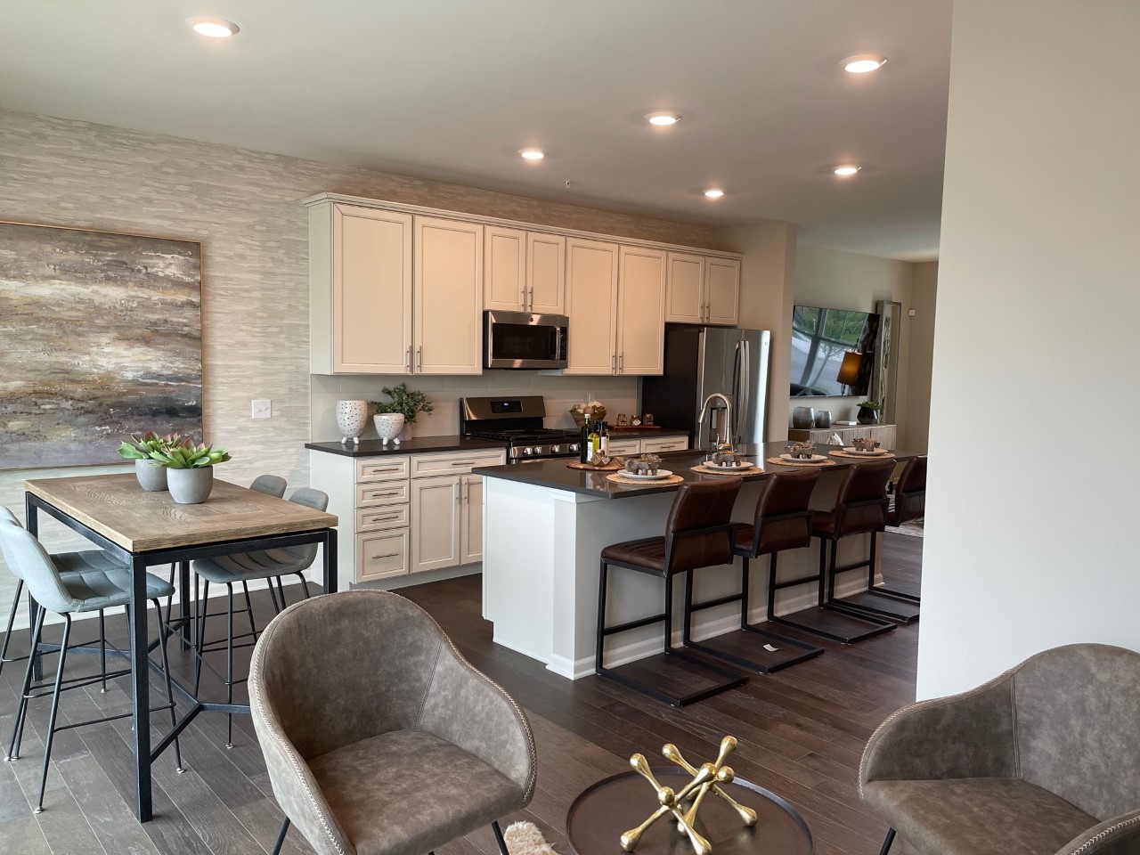 1052 Atterberg Road, Unit 3502 South Elgin, IL 60177 - Photo 6 of 18 Gallery Image 6