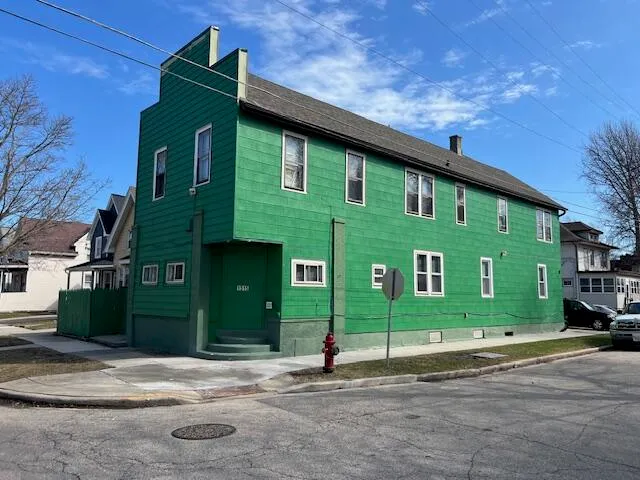 $399,000 | 1515 54th Street, Kenosha, WI 53140
