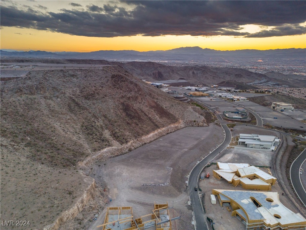 7 Chisel Crest Court Henderson, NV 89012 - Photo 12 of 17
