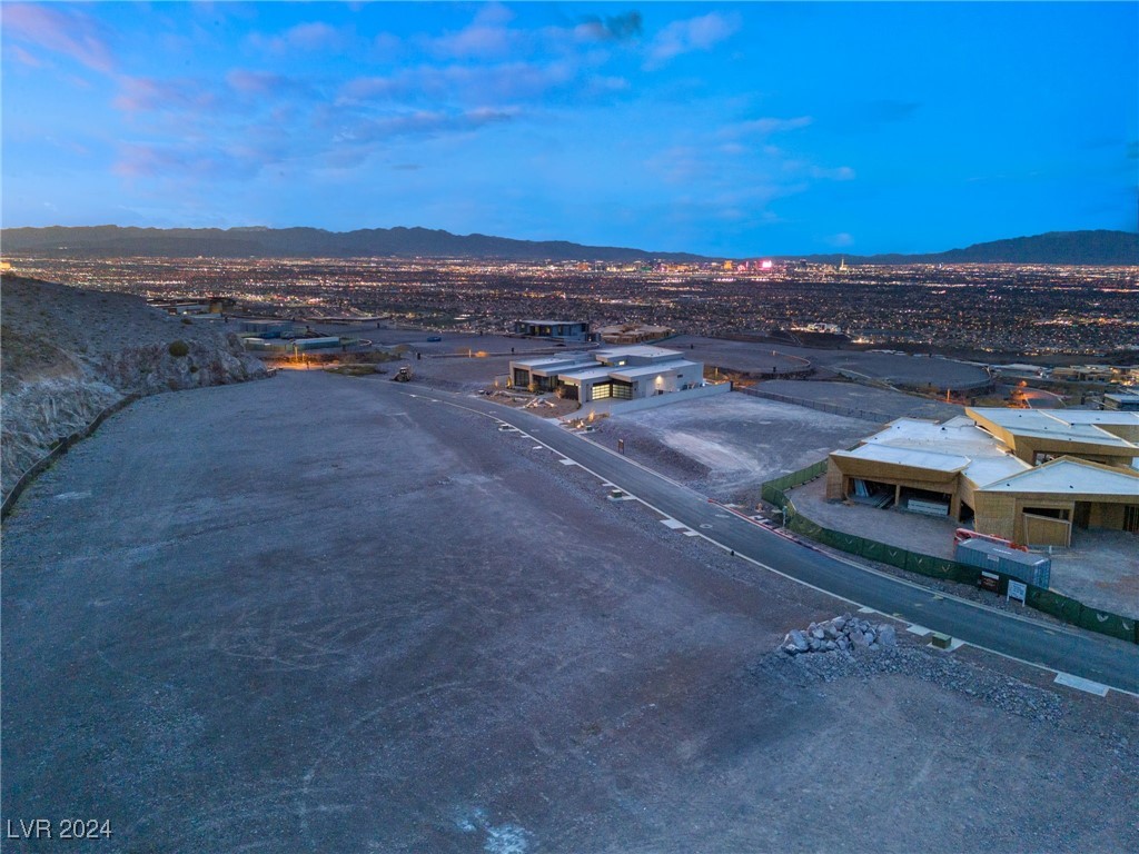 7 Chisel Crest Court Henderson, NV 89012 - Photo 13 of 17